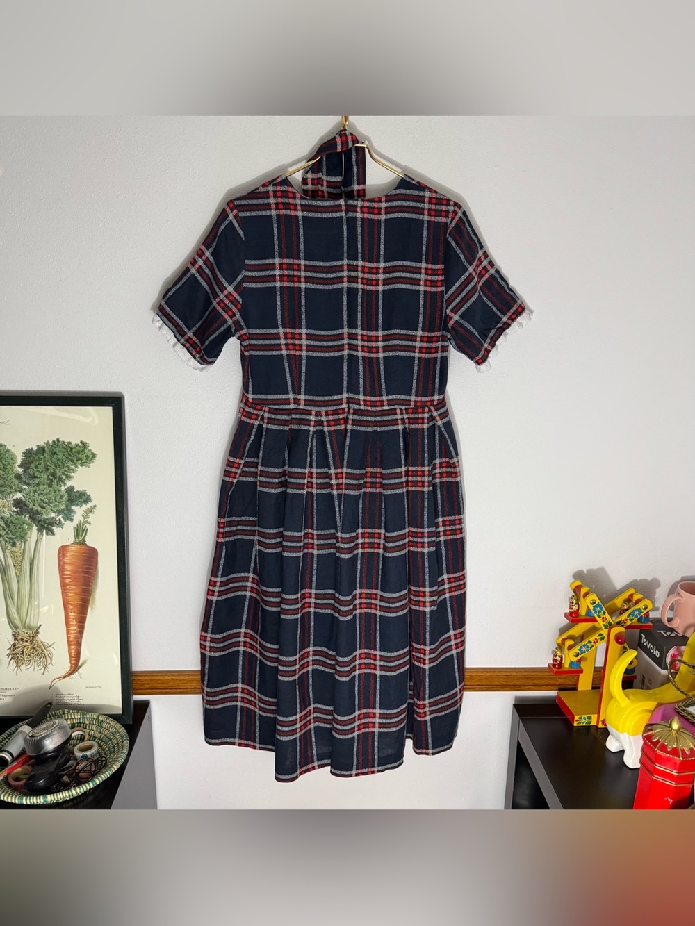 Dainty Jewells Highland Plaid dress with scalloped lace trim and belt size L - Picture 2 of 16